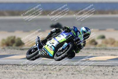 media/Oct-05-2025-CVMA (Sun) [[beeef4f201]]/Race 2-Supersport Middleweight/